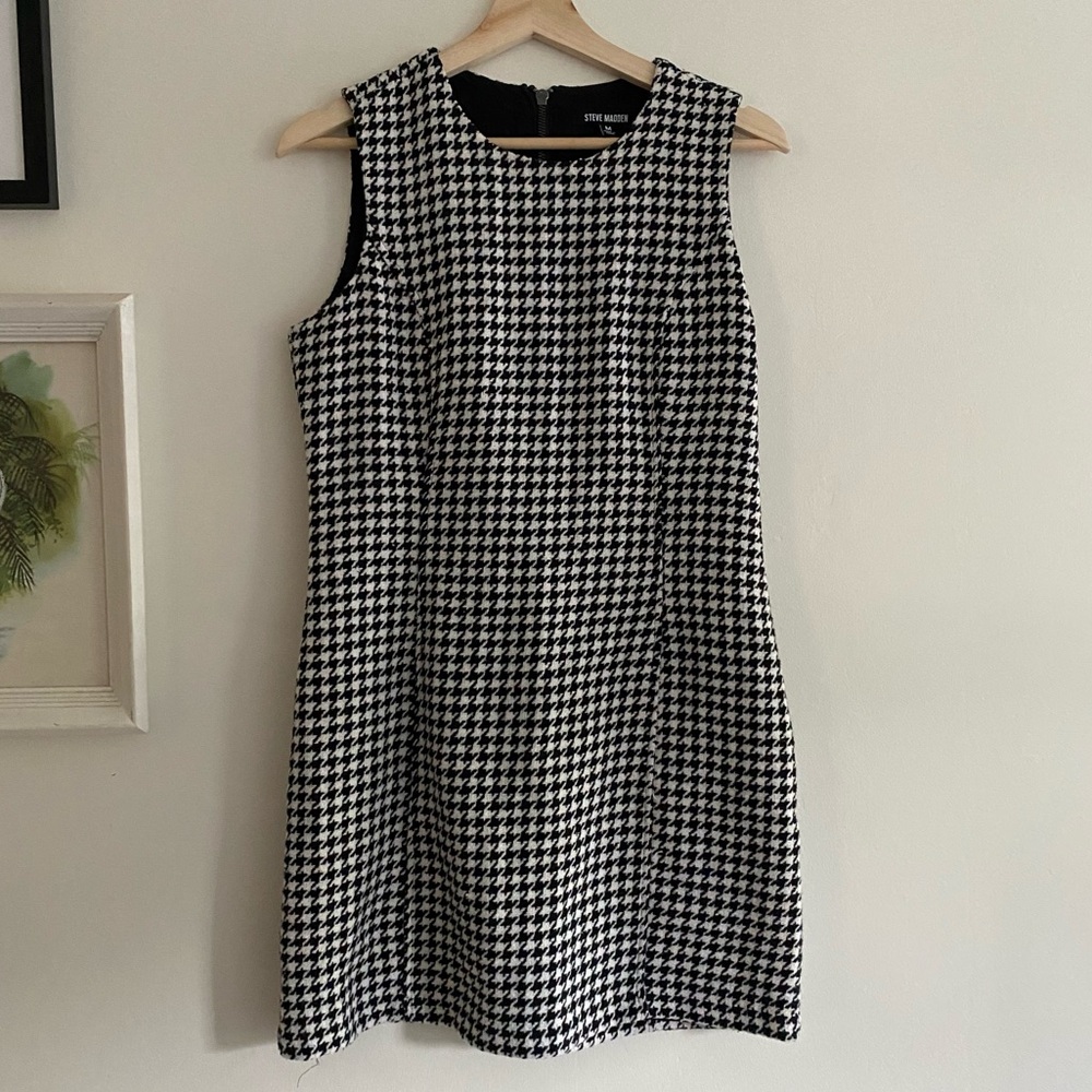 STEVE MADDEN Houndstooth Dress Size M